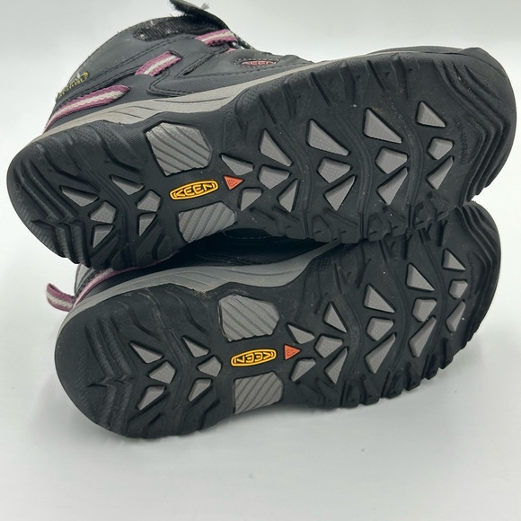 KEEN LITTLE KIDS' TARGHEE WATERPROOF BOOT - RAVEN/TULIPWOOD 13 - Picture 6 of 10
